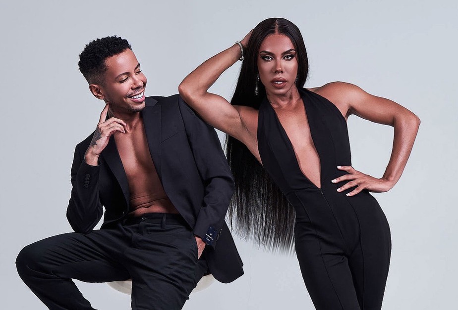 OGabrielBorba's tweet photo. Eu amo ensaio da drag montada e desmontada! 🫰🏽😍 #DiaTV @samiraclose https://t.co/cRqBOkLHUx