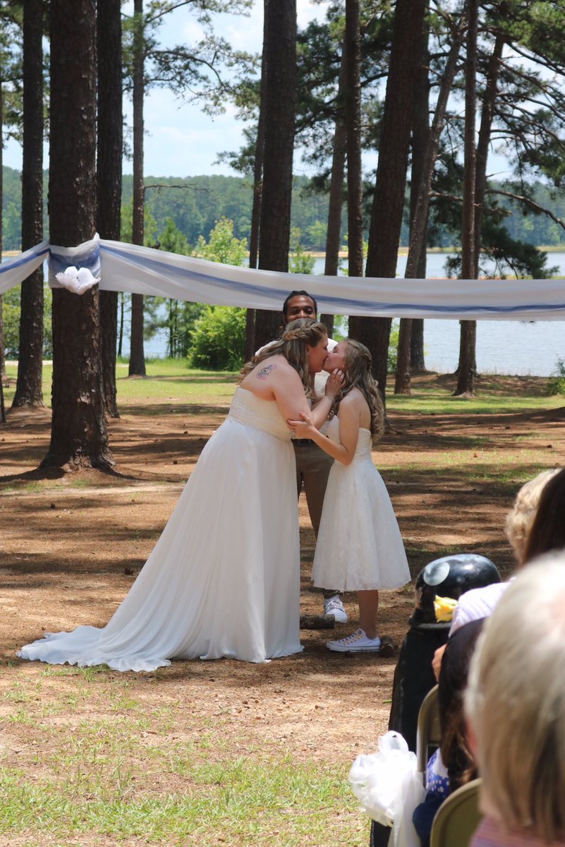 Harls 🖤📝🥃✌🏼 (they/she) tweet media