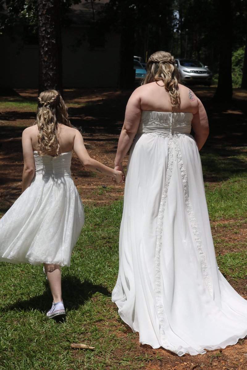 Harls 🖤📝🥃✌🏼 (they/she) tweet media