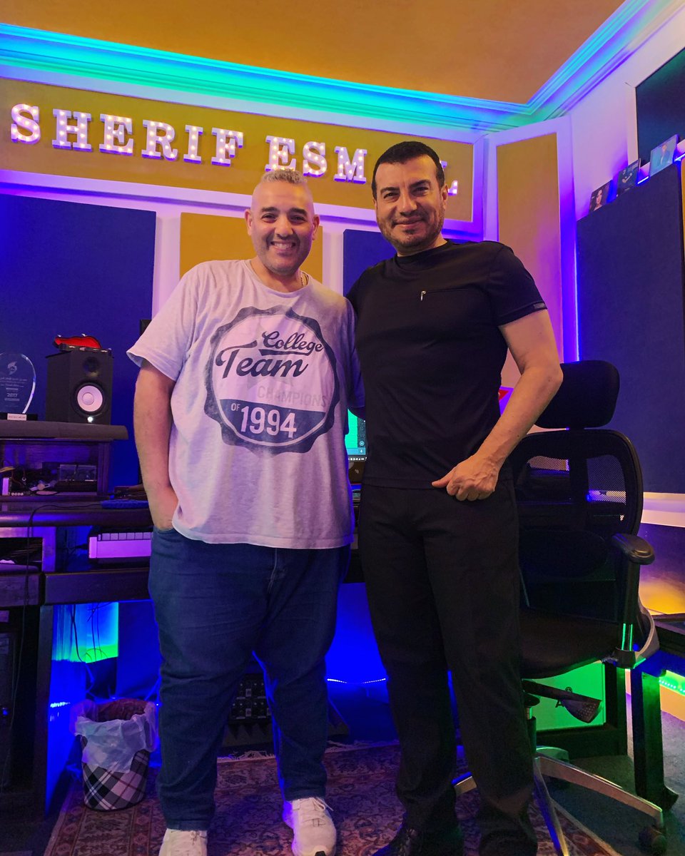 sherifesmail's tweet photo. شرفني في ستوديو شركتي المتواضعة النجم الكبير ايهاب توفيق و ان شاء يكون بيننا تعاون و نسمعكم حاجة حلوة 😍🤩
نورتني يا بوب ❤️
@ehabtawfiksinger
@netartstudios
#Nasstudios
#شريف_اسماعيل https://t.co/ilQHK7HKbD