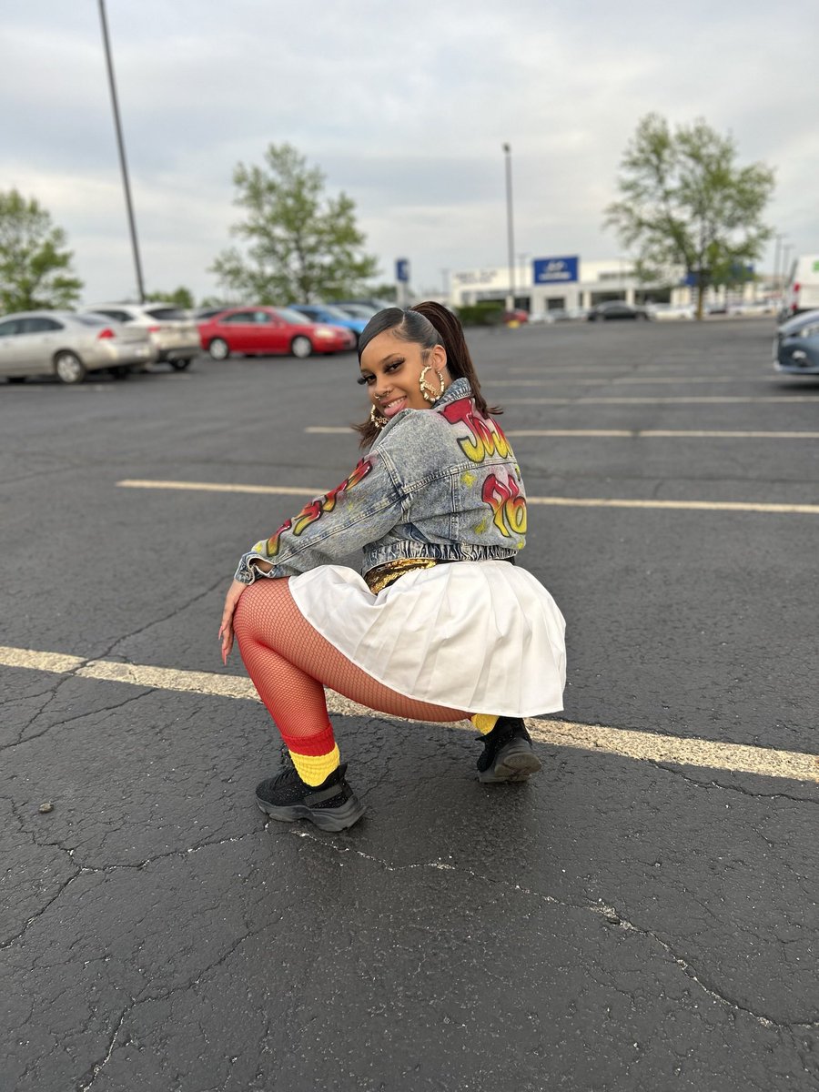 jocelynriel_'s tweet photo. 90s party 🎉😮‍💨 https://t.co/XoLnz8aQrw