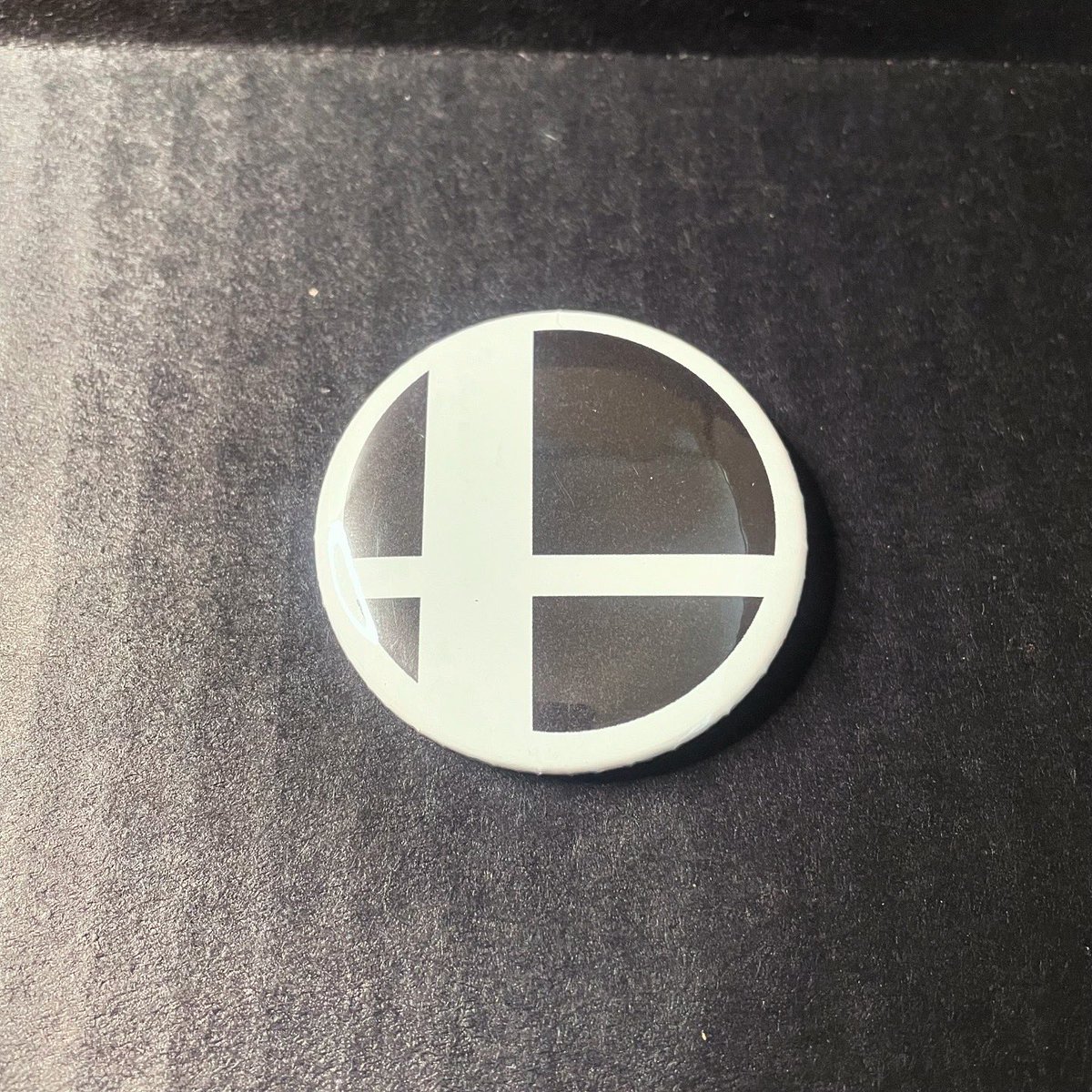 SmashCollector's tweet photo. 79-80. Super Smash Bros WiiU Smash-Fest pin badges Given out for people to attend the Smash-Fest to play the Super Smash Bros. 4 demos #supersmashbros #wiiu #bestbuy #nintendo #demo #gaming #gaming #collection #supersmashcollector #flyer #pinbadges #smashfest https://t.co/MmehF5ytZd
