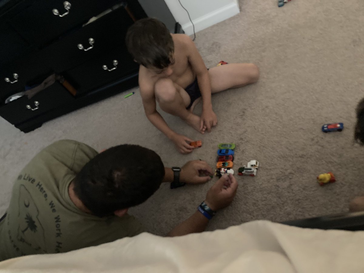 celiajane03's tweet photo. @CoachdeMonte #1 job is always at home!!!! Theyโre strategizing and writing plays, their hot wheels are the Xโs and Oโs tonight! ๐คฃ #LifeWithCoach #DaddyFirst #HisBiggestFans https://t.co/W5Pd0WGBDo