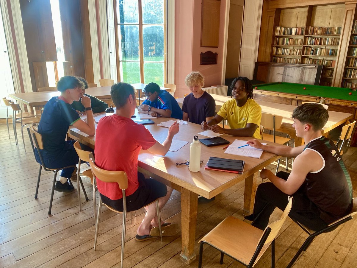 Only a few exams left for the Y11s. Last minute Chem revision with Mr C this evening. Good luck tomorrow boys. 📚