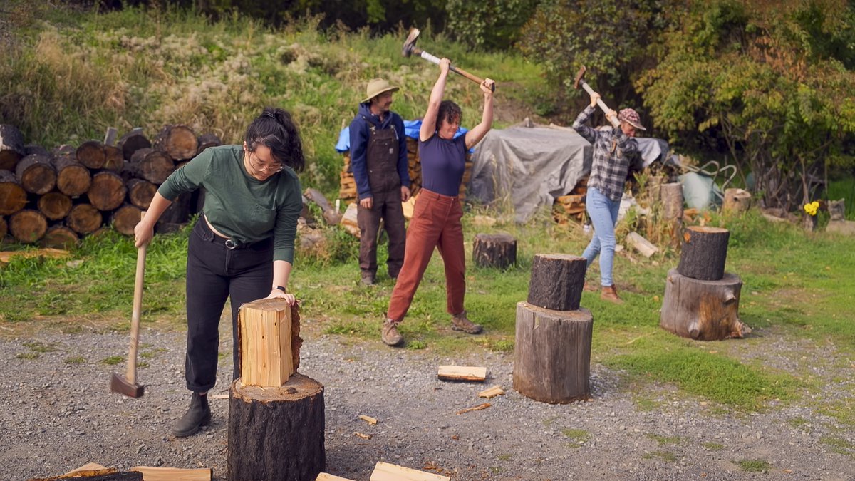 Giddy up! Because a new episode of #FarmingForLove airs Wednesday at 10/8mt on @ctv. Who's excited?! 👀🤠

<a href="/SabrinaJalees/">Sabrina Jalees</a>