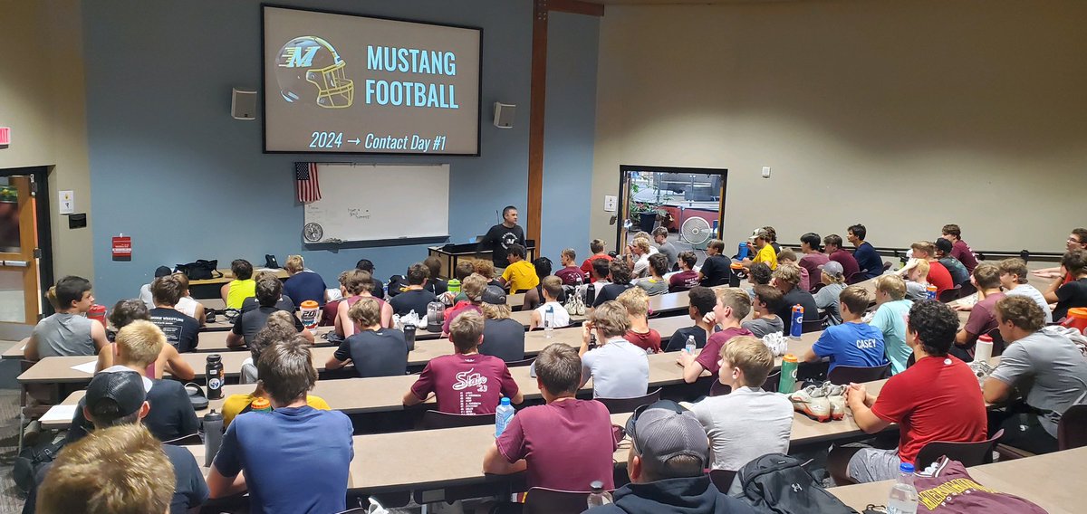 MikeSinz's tweet photo. It was great to have the team back together again! Awesome contact day today, men! #mustangpride https://t.co/MjqRaNGxI6