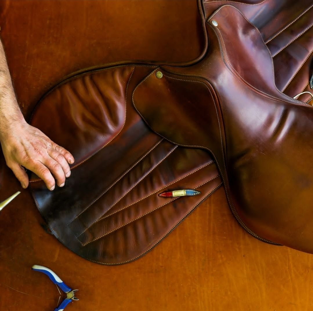 Did you know that we can repair and replace every part of a Butet saddle? This allows us to greatly extend the life of a saddle that has been damaged or simply had a good life!

This also allows us to change the panel configuration or foam panels to wool and vice versa.