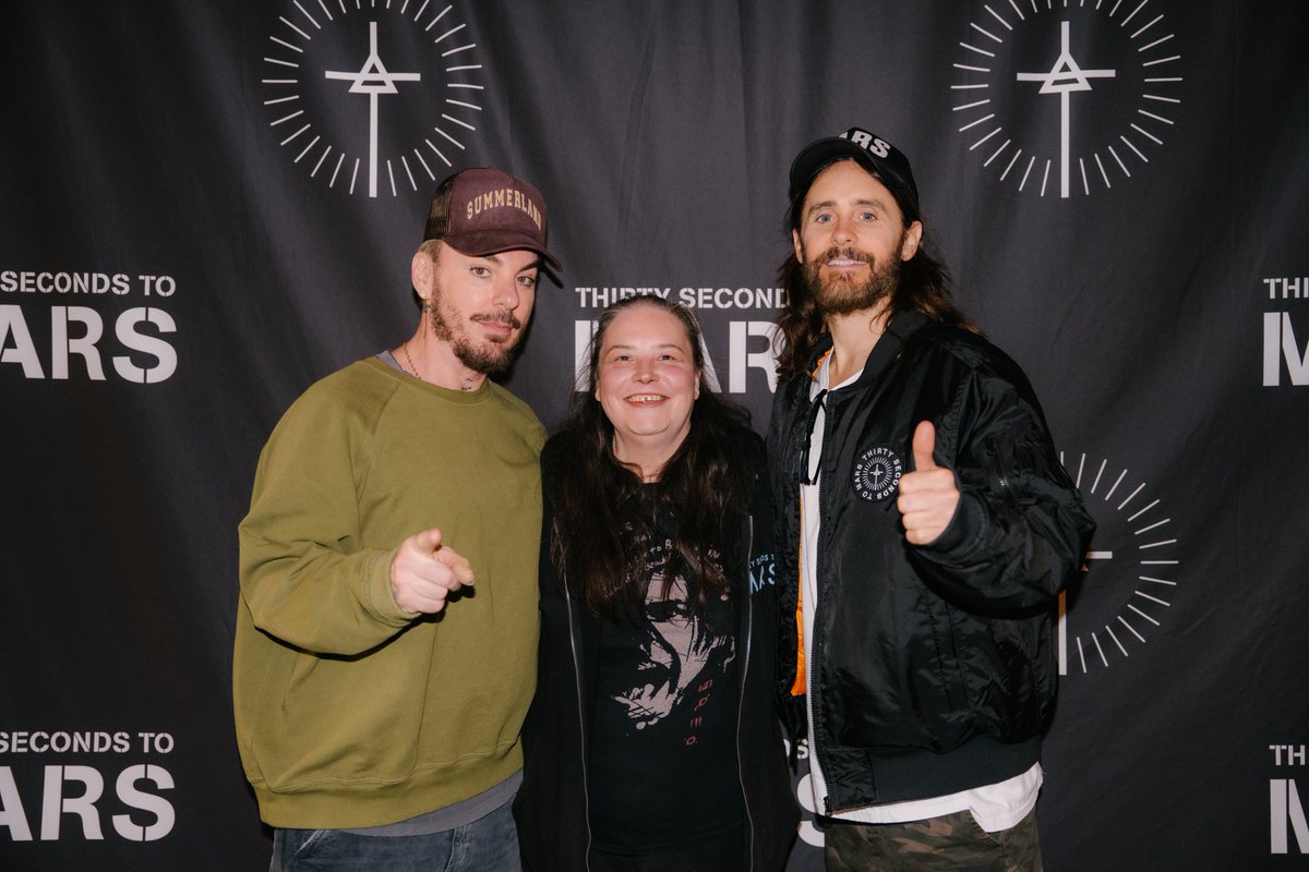 JoSherlock7's tweet photo. #marsvip Thanks @JaredLeto and @shannonleto and not to forget @StevieAiello for an incredible night. What a show #cardiff https://t.co/jGtK0EwOHU