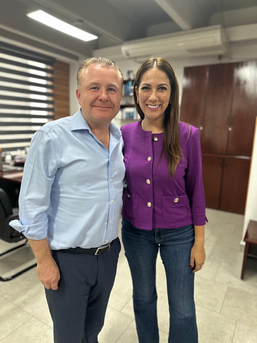 Hoy tuve la oportunidad de reunirme con mi gran amiga, la hoy gobernadora electa de Guanajuato, <a href="/LibiaDennise/">Libia Dennise</a>. 

Estoy convencido de que junto con ella construiremos #UnNuevoComienzo para todas y todos los guanajuatenses. ¡Enhorabuena por tu triunfo!