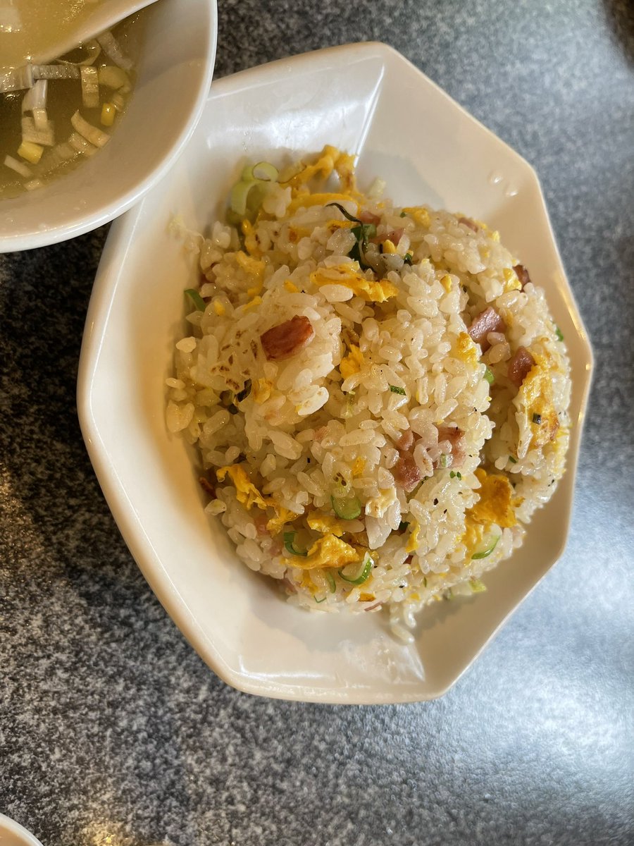 occulabo's tweet photo. 今日は珍しく揃ったメンバーと餃子パーティ🥟
#オキュラボ
#水道橋
#神保町
#ランチ
#ランチ巡り
#ワタシのOccupation
#MyOccupation https://t.co/KEOAC3f5c7