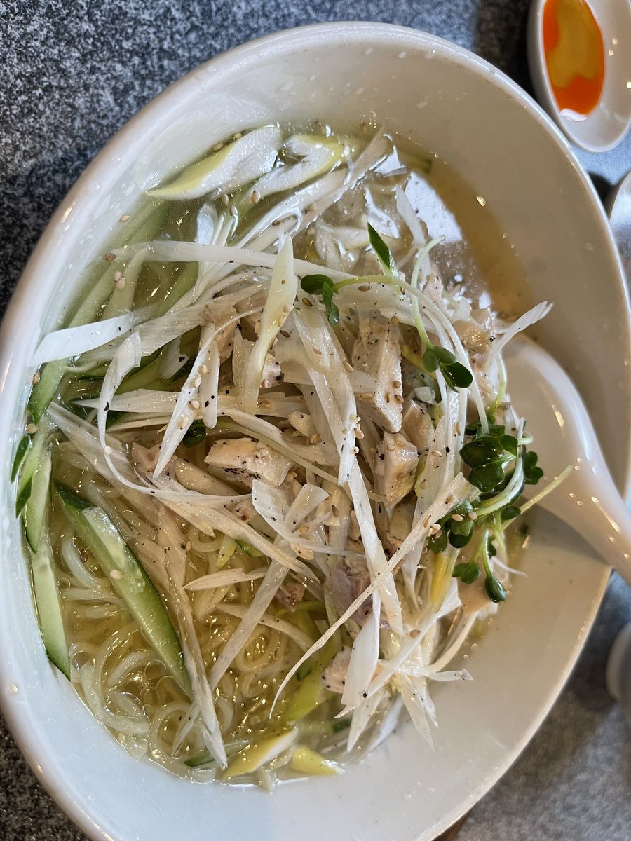 occulabo's tweet photo. 今日は珍しく揃ったメンバーと餃子パーティ🥟
#オキュラボ
#水道橋
#神保町
#ランチ
#ランチ巡り
#ワタシのOccupation
#MyOccupation https://t.co/KEOAC3f5c7