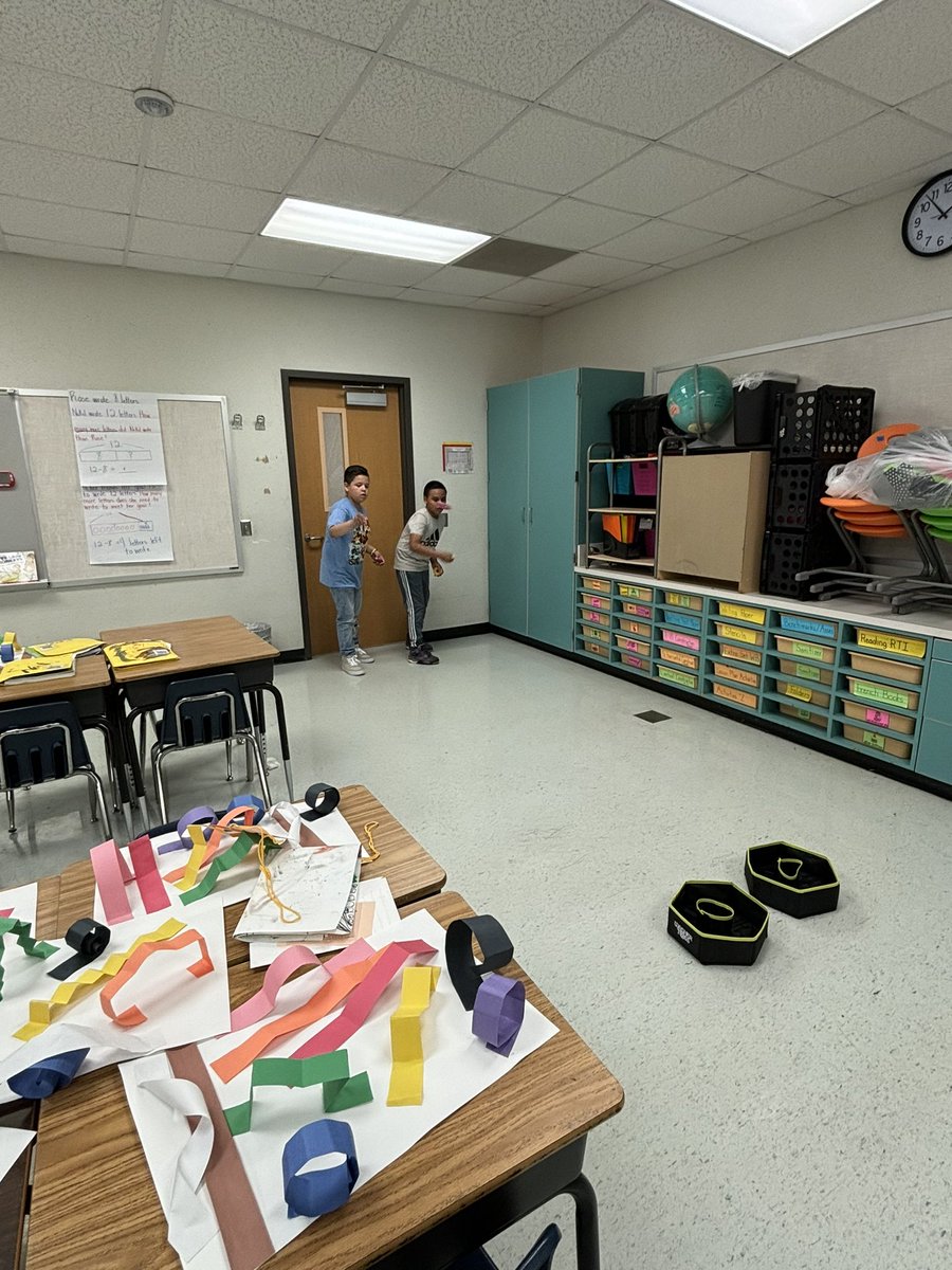 CounselorCRS's tweet photo. Opportunity Hour anyone? Graphic Design, Digital Exploration, Creative Drawing and Jewelry Making are just a few options for our campers to explore. @AldineES_Summer @KujawaES_AISD #ChooseYourDestination #OpportunityHour https://t.co/RnZ1mcfoN6