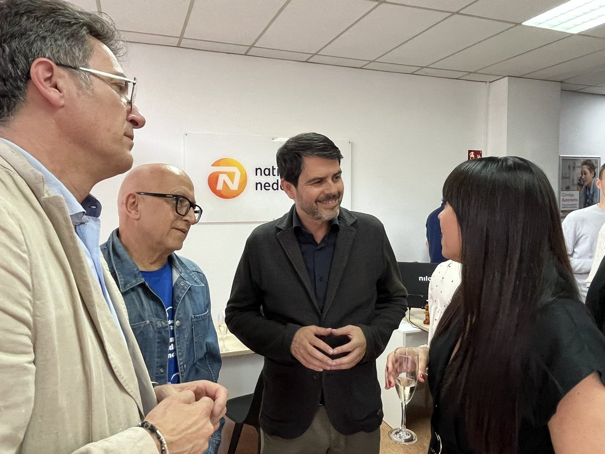 Marc Castells (@marccastells) on Twitter photo Nationale Nederlanden, ha obert a #Igualada la seva delegació comercial a l’Anoia. Amb els regidors @jordimarceternes i @perecampsoviedo hem assistit a les seva inauguració, a l’Av. Barcelona, 160. 
Desitgem molts encerts a l’equip encapçalat per la Raquel! Nationale Nederlanden, ha obert a #Igualada la seva delegació comercial a l’Anoia. Amb els regidors @jordimarceternes i @perecampsoviedo hem assistit a les seva inauguració, a l’Av. Barcelona, 160. 
Desitgem molts encerts a l’equip encapçalat per la Raquel!