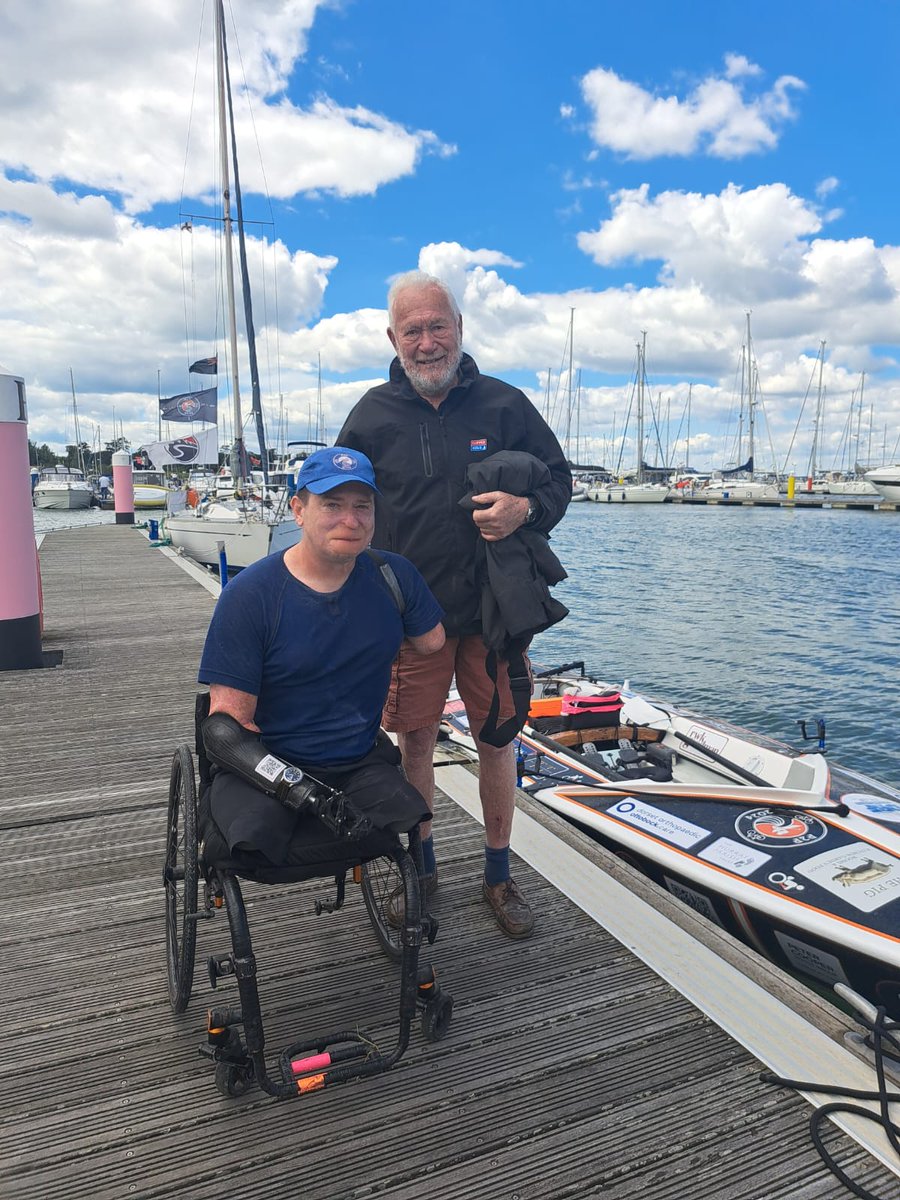 I had the absolute pleasure of rowing with sailing royalty today - Sir Robin Knox-Johnston @sir_rkj!

Sir Robin is best known for achieving the extraordinary feat of being the first person to complete a single-handed, non-stop circumnavigation of the globe!