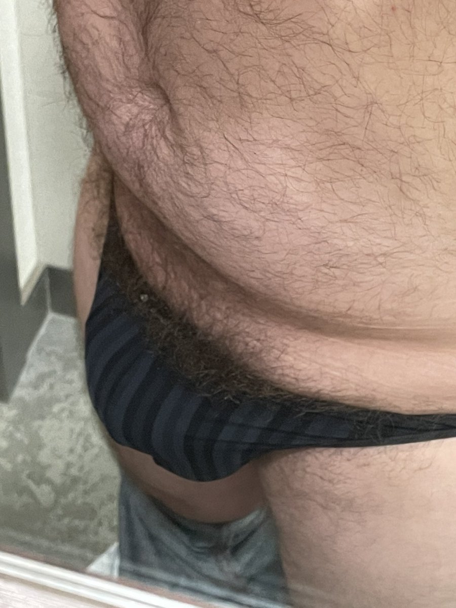 SimonFaucher7's tweet photo. Hairy and thong at the office https://t.co/od4rgzLKnk