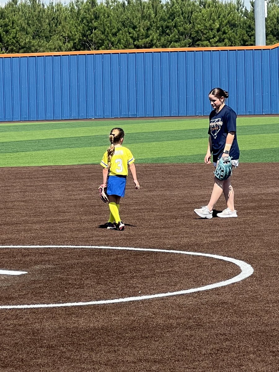 kinderJessSouth's tweet photo. Bridgeland baseball camp for big bros last week and softball camp for little sister this week. We’ve had a busy summer so far @BridgelandBsb @Bridgeland_SB https://t.co/cSaSBvNwS7