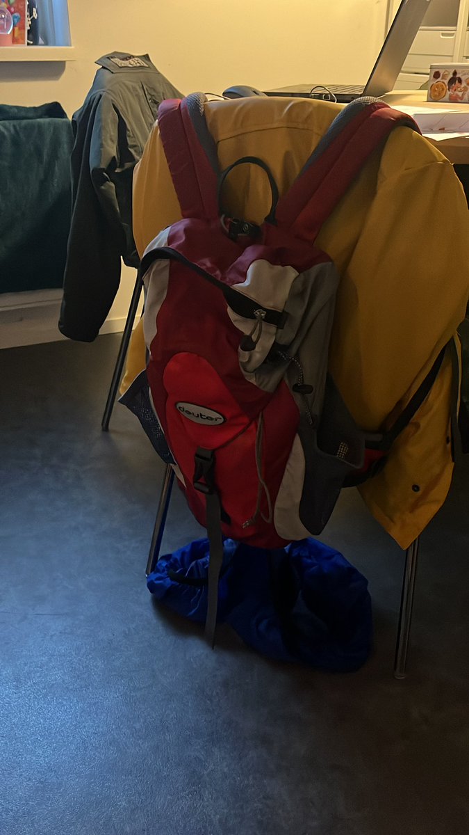 CEOMarije_M1's tweet photo. Zeg ehm, wanneer gaat dat PVV-zonnetje nou een keer schijnen? 
#Avond4Daagse #Plons #droogrektekort https://t.co/gEZ3sl05Vq