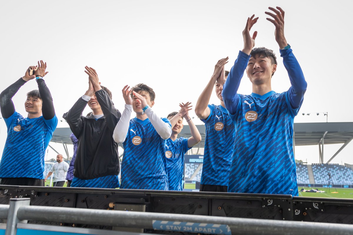 Zhenlong_Wang_'s tweet photo. Last week, I had the opportunity to participate in the Corporate Cup organized by @ManCity. Football always evokes strong emotions in me and brings unparalleled joy. Huge thanks to my teammates, supporters, and sponsors! 🙏@MidGuardiansFC @flovedeer @zukerproperty https://t.co/Dr9msxiCtt