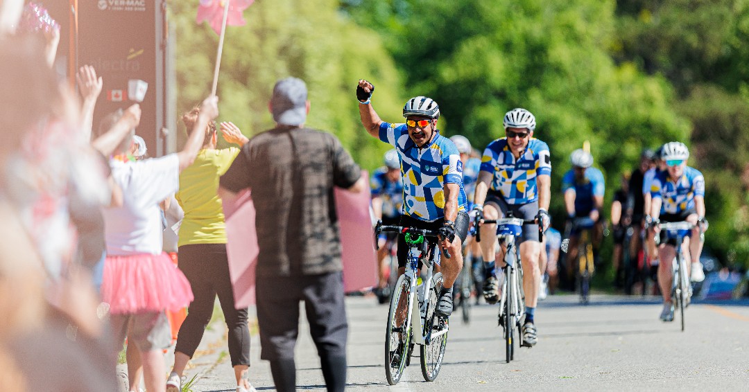 thePMCF's tweet image. Amazing weekend at the 17th annual Ride to Conquer Cancer! Nearly 5,000 riders cycled over 200km from Toronto to Niagara Falls, raising a record $20.6 million for cancer research. Thank you to everyone involved for making this possible! #Ride2Conquer