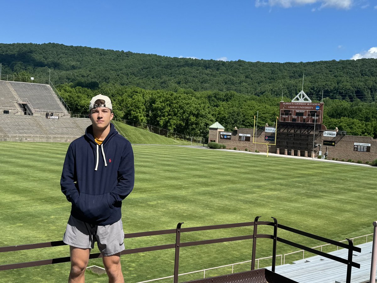 LaplanteDrew's tweet photo. I had great time at Lehigh over the weekend! Thanks @CoachDanHunt and @Coach_MikeKash.  

4.52 40.
4.63 5-10-5.
9’3 broad.
@kpwarriors @PRZNewEngland @PRZ_CoachSilva @ScottMitchem11 @AlexAgrellaRB https://t.co/q6KkBKM20e