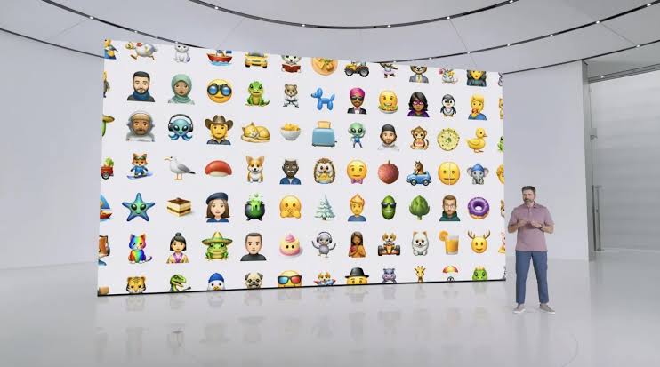 mystilets_epile's tweet photo. Apple powered new "Apple intelligence " AI feature will allow you to customize the emoji and pictures.
#Apple #appleevent #newtech #technology #worldnews #ai #applefeatures #applelaunch #ios18 #ipados18 #macOS18 https://t.co/5XtJQvA1uW