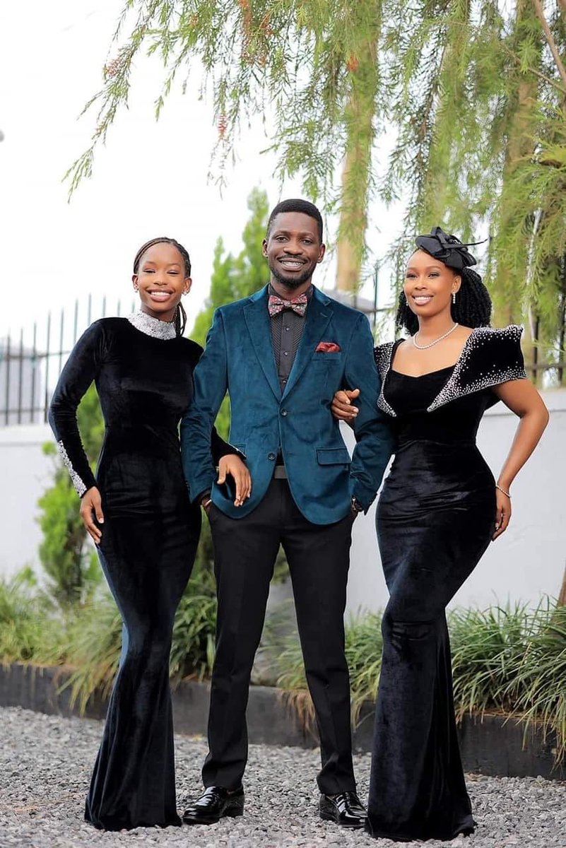 biziabby's tweet photo. Ethics judge people by their moral conduct &amp; not perception of critics. It's hard to relate @HEBobiwine with Homos when @BarbieItungoK &amp; daughter belle are his anatomy &amp; physiology. Reject that the rabbit runs fast but at least agree that it's sweet. He is de facto straight https://t.co/1vsRIXkfv7