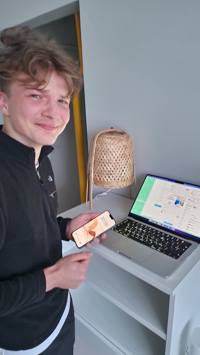 alex_pokras's tweet photo. Apple just kiled my co-founder's first startup. his reaction: https://t.co/ipTCqKZ4xJ