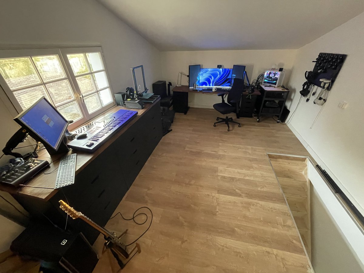 AGhnassia's tweet image. Hey #IndieDevWorkspaceChallenge

These pics aren’t recent so it’s changed a bit but here’s my workspace where I create game trailers and work on games. 

I also do some mocap and music, etc so it can be a messy place with a lot of gear everywhere. 😅

Enjoy