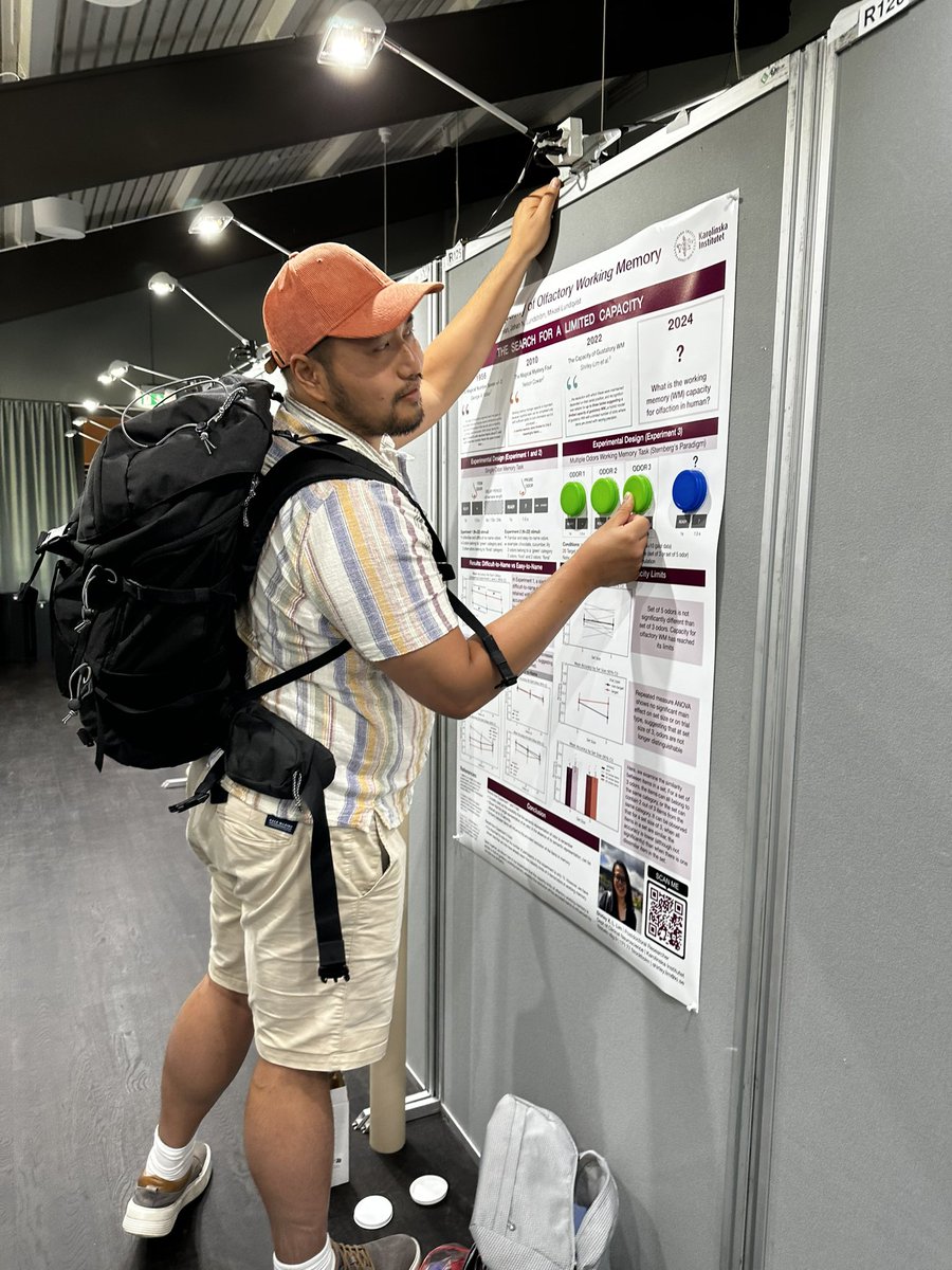 shirlllim's tweet photo. And the best lab mate award goes to… 🥁🥁
@cognizantono!!
For winning the category of “Poster Setup Superhero” at #stratneuro2024

Putu, now you know the drill for #ISOT2024 in two weeks! ctrl+c, ctrl+v https://t.co/QJ445fSr6I