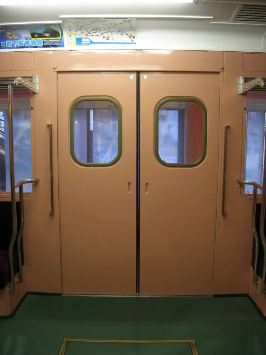 鉄道部品 東京メトロ 日比谷線 03系 車内車号板 「03 315」 MTTC@比較画像 on X: 