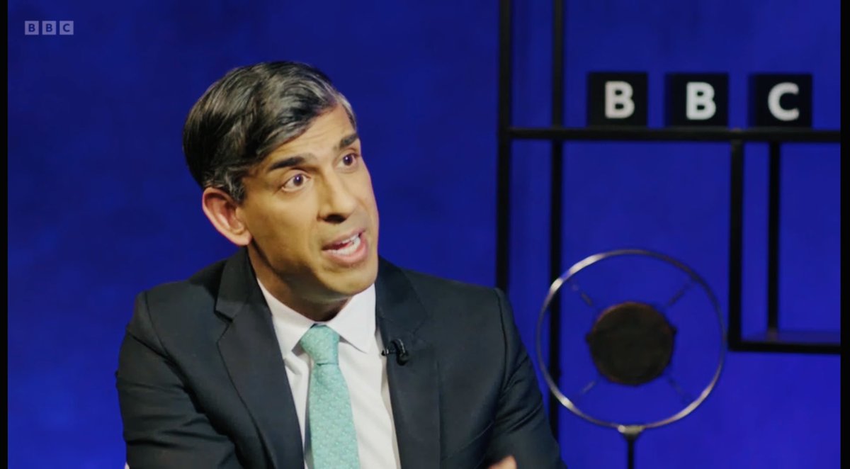 Sunak is lying re economic forecasts
An utter charlatan 
 #panorama 

In Jan 2024
🔹Chair of OBR - Office of Budget Responsibility talking about the 
Tory Govt Economic Forecast
"TO CALL THIS FICTION IS GENEROUS" 
🔹“Beyond March 2025 the govt has told us virtually nothing