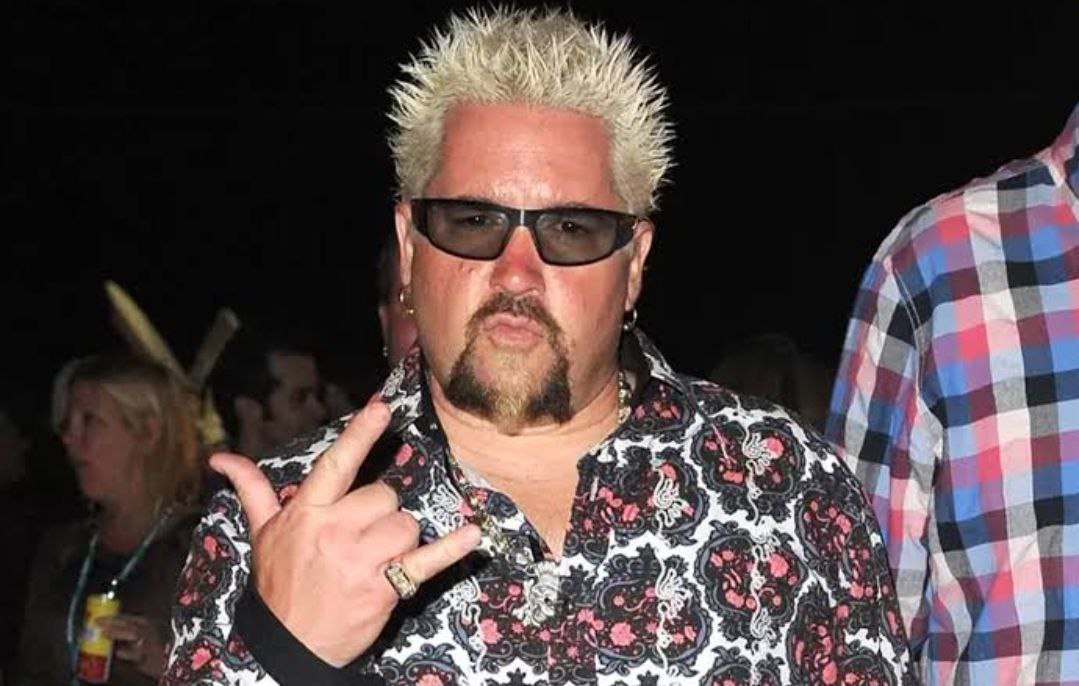 Stand Up For Truth on X: "🚨BREAKING: Guy Fieri Throws Robert De Niro Out Of His Restaurant, "Go Dine In Some Woke Place". What's Your Reaction? https://t.co/9s8wgtzyX9" / X