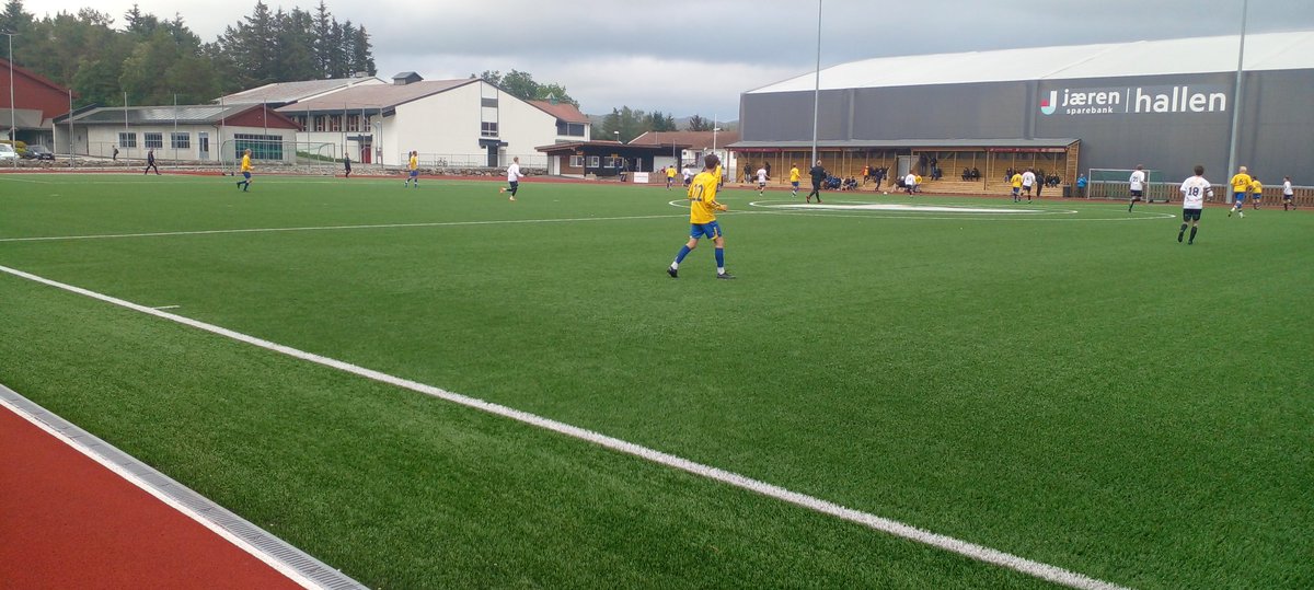 supporterutstyr's tweet photo. π
10.06.2024
β½οΈ Undheim - FrΓΈyland 2 1-4
π³π΄ Division 6
π Undheim Stadion
Back at my boyhood club Undheim, but another loss. FrΓΈyland 2 had the old Premier League player Ragnvald Soma in their team. He is now in his mid 40's. #liveinstadium #breiddefotball #groundhopping https://t.co/m4wavb7sgd