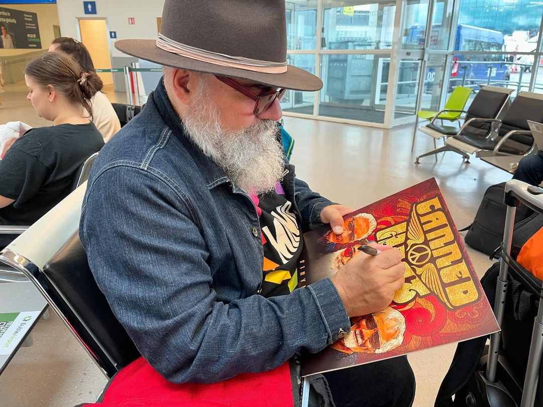 RufRecords's tweet photo. #ICYMI #repost from Jimmy Vivino: Airport homework. Flying to Helsinki from Dublin. #cannedheat #finylvinyl #summertour #europeantour #blues #boogie #rocknroll #ontheroadagain https://t.co/AhPJRwSw0w