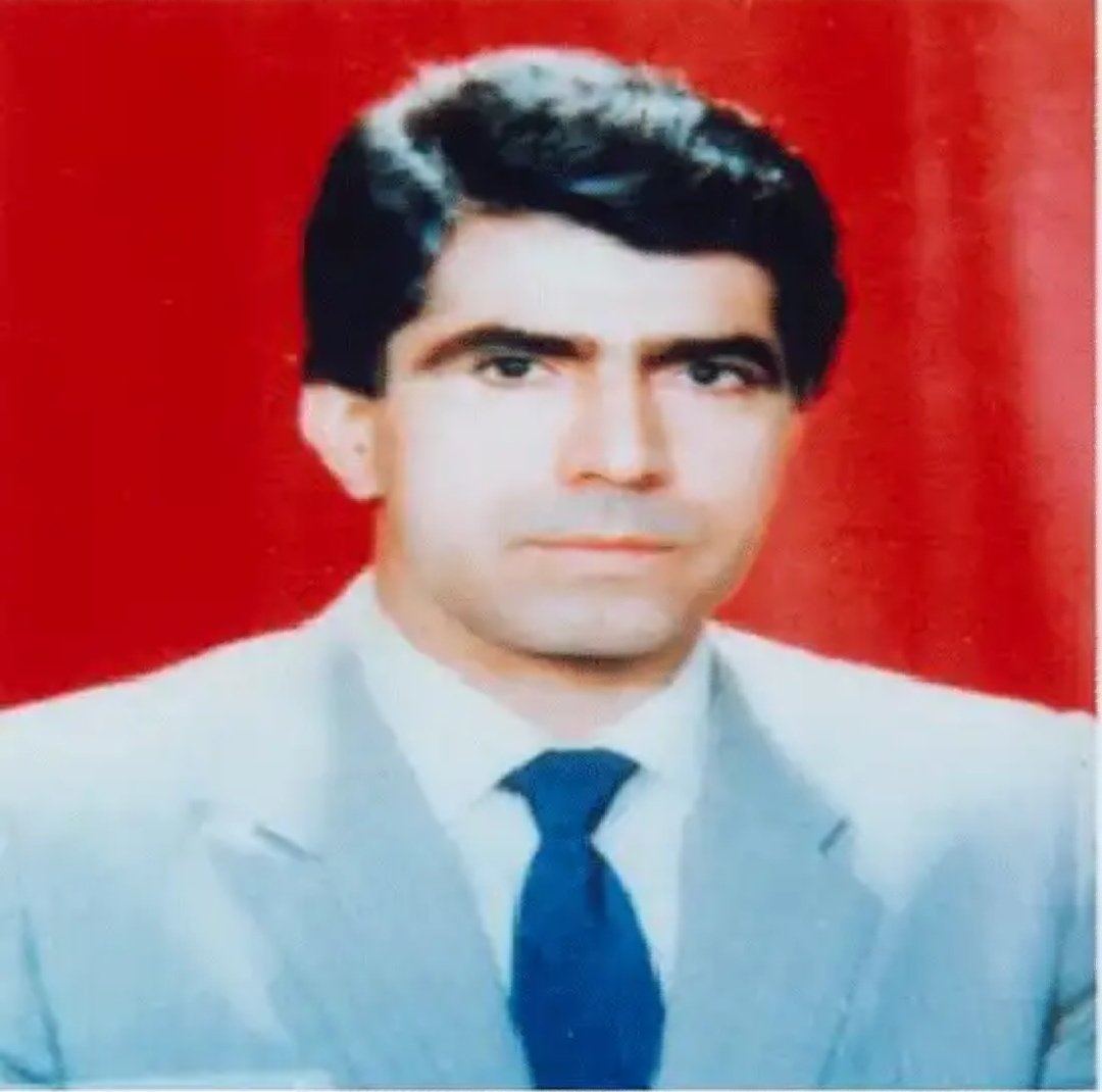 10 Haziran 1992 de Silvan’da  evinin önünde katledilen Dr.Mehmet Emin Ayhan 'ı ölüm yıldönümünde saygıyla anıyoruz. Maalesef “faili meçhul"  bırakılan tüm dosyalar gibi bunun da cezasızlıkla sonuçlanması devletin sorumluluğundadır.