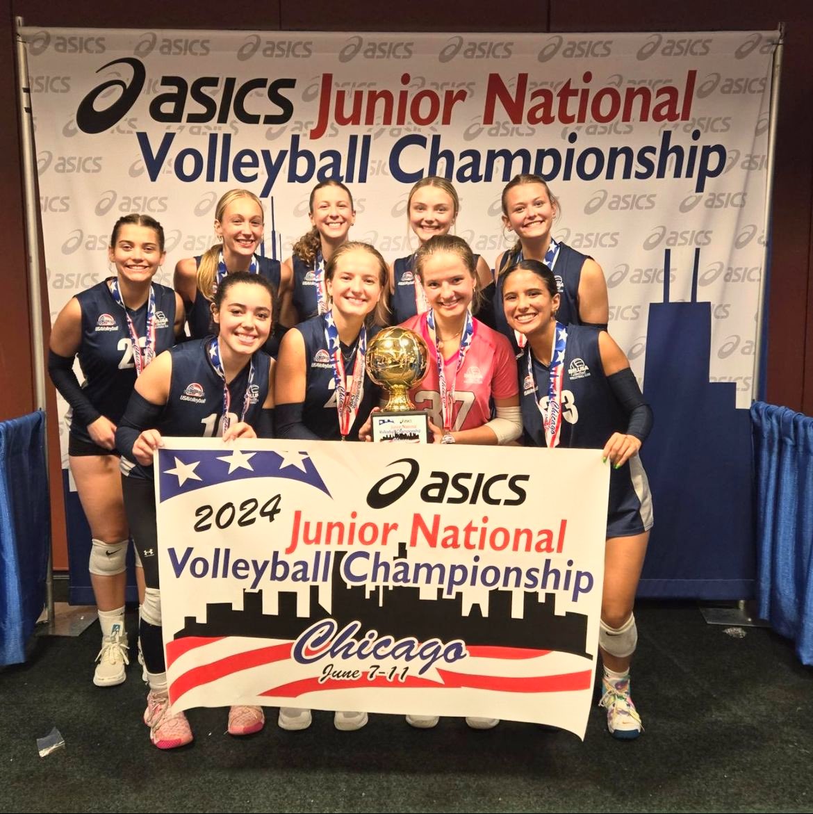 gabbypi4zza's tweet photo. 10-0 and navy pier champs for the first time in club history! so so so proud of this team and how well we played against some very competitive teams!! https://t.co/xrYzrndGza