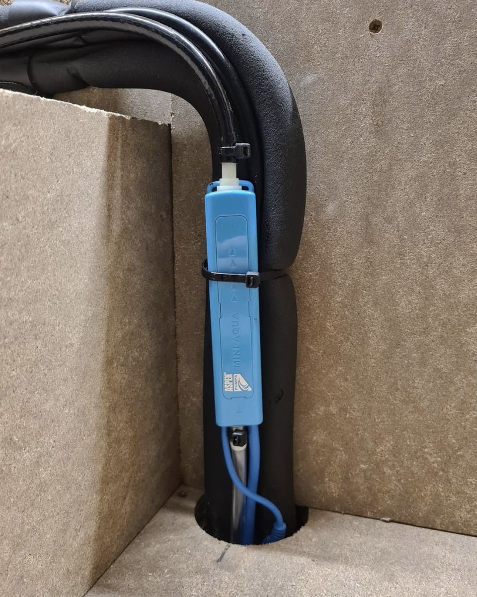 Did you know that you can install the Mini Aqua away from the unit &amp; into the roof space? … or into the trunking, or even behind the unit itself? So many places to choose from! 🤩 

bit.ly/3ysTGLr

#airconditioning #hvacr #hvaclife #skilledtrades #hvacservice