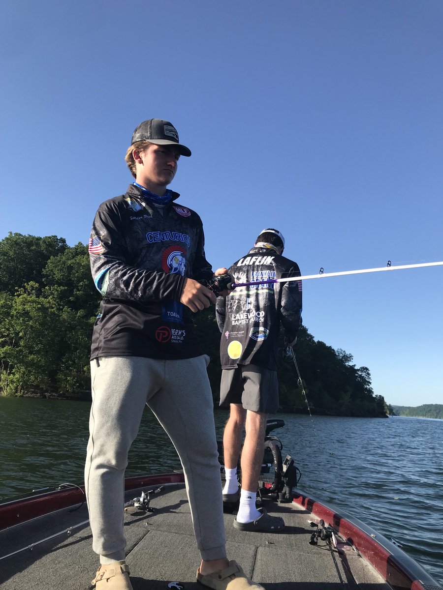 CALBassFishing's tweet photo. Proud of our guys ⁦@HaydenPeck_10⁩ and ⁦@ElijahLaflin⁩ for overcoming a lot of misfortunes on day one of the KBN state championship at Cumberland this past weekend with a strong day 2 comeback. https://t.co/32LJxzqMoi