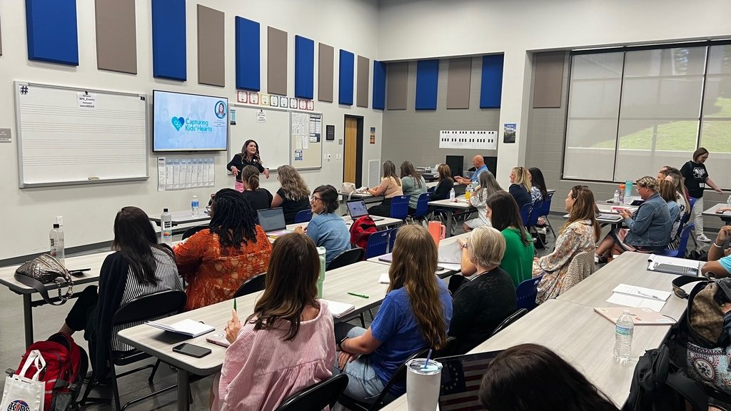 ArkansasASCD's tweet photo. We're having a great day of professional learning and community on Day One of our Whole Child Summit! Such awesome breakout sessions from some of the best educators! #AASCD24 https://t.co/c98EE8iJak