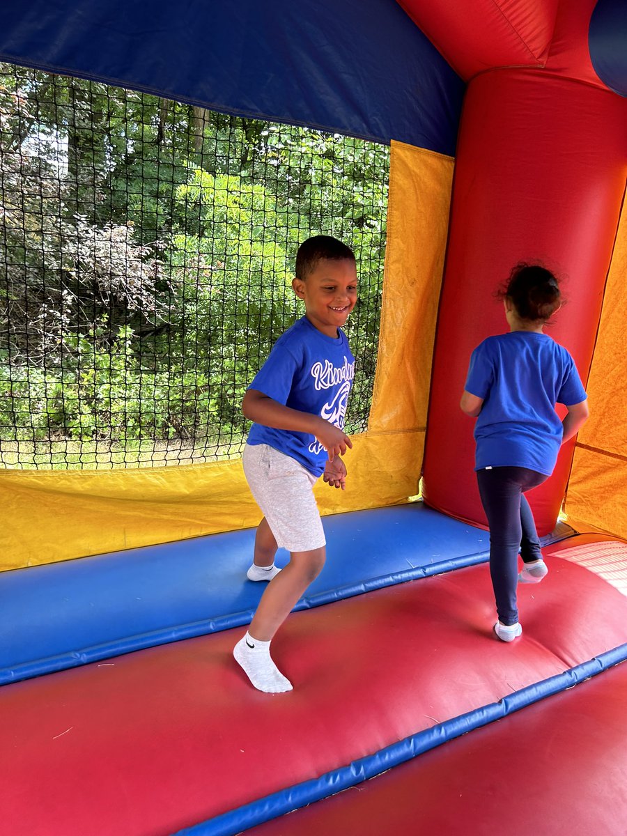 Stephanie Towns tweet media