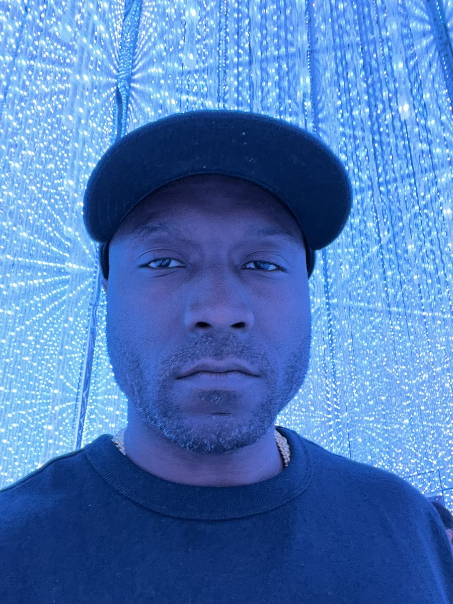 Dennis C tweet media