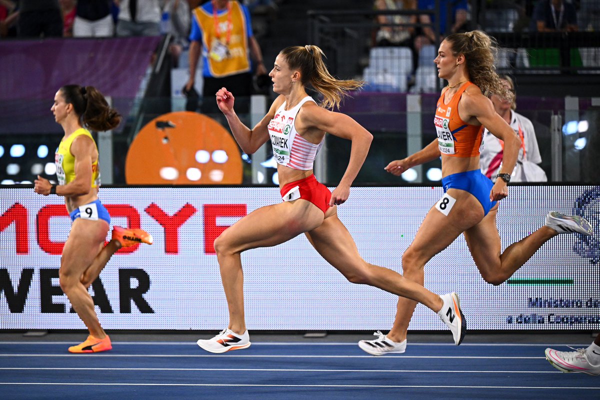 EuroAthletics's tweet photo. ARE YOU NOT ENTERTAINED?

Natalia Kaczmarek 🇵🇱 is crowned European 400m champion in 4️⃣8️⃣.9️⃣8️⃣! 🔥

And she breaks Irena Szewinska’s legendary Polish record of 49.28 from
1976 in the process! 🥹

#Roma2024 #IgniteTheFire https://t.co/J3AcCZC0l9