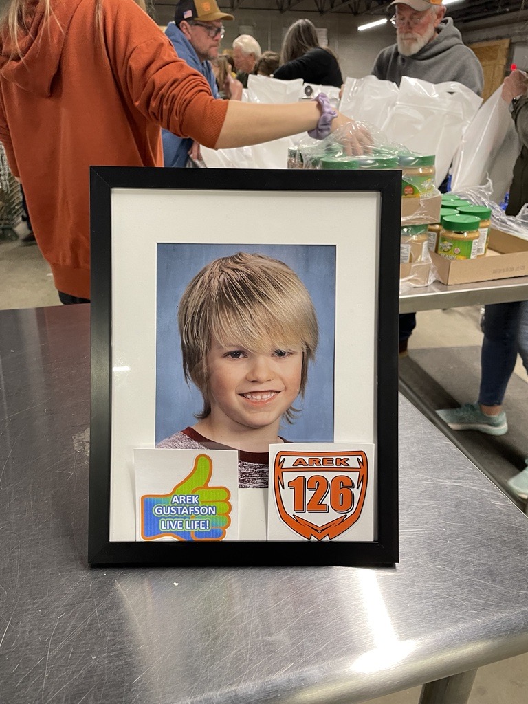 After the devastating loss of their son, Arek, in 2021, Matt &amp; Tamah Gustafson began hosting a vegetable stand to honor the memory of the stand he started at their Mason home &amp; donate all proceeds to support GLFB's Weekend Kits program. Read the story: greaterlansingfoodbank.org/honoring-arek-…