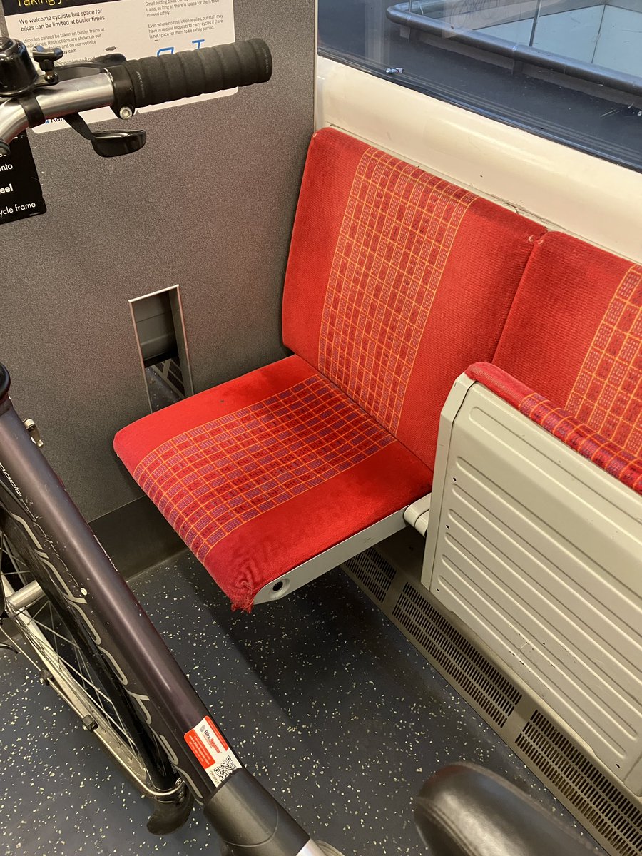 Evening <a href="/SW_Help/">SWR Help</a> - this seat no longer flips up, which is a problem for bikes / buggies / wheelchairs that might want to use this space.
On the 21:03 from WAT to GLD, carriage # 77753