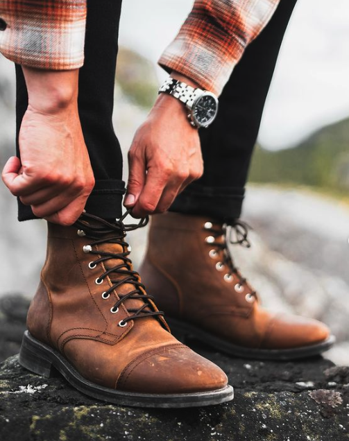 ThursdayBootCo's tweet image. Main ‘Character’ 🤓.
📸 @bradflowerss @samwalcott23
#ThursdayBoots
#Patina
#RuggedStyle #SpringEssentials