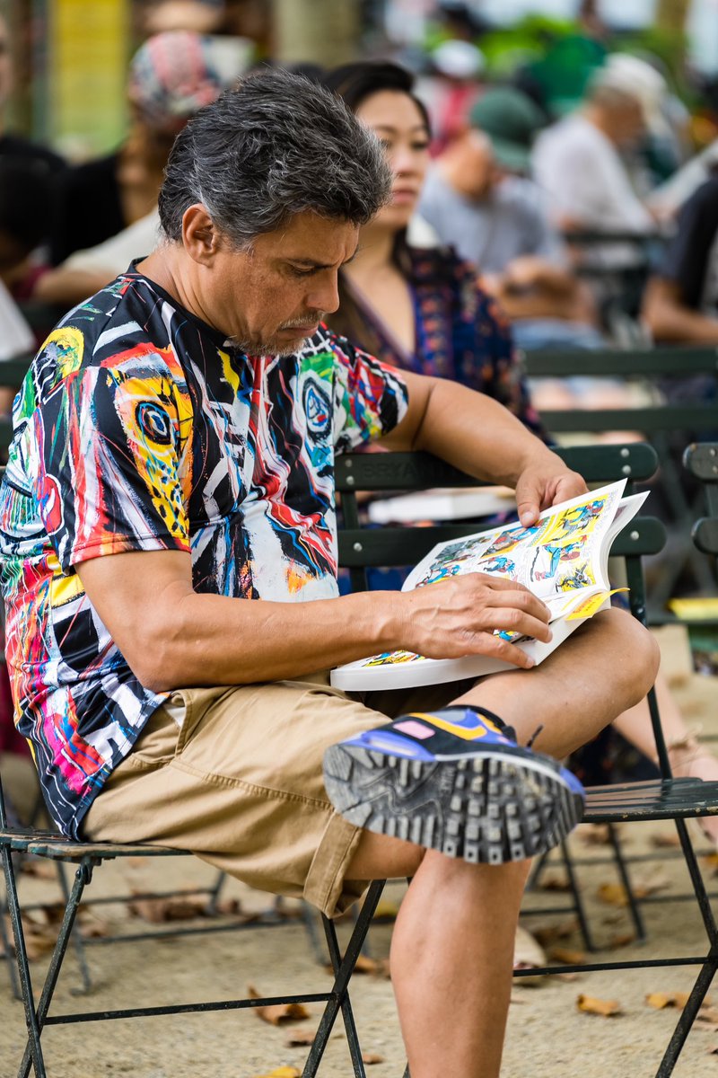 If you had any superpower, what would it be 🦸‍♀️? 

Immerse yourself in the world of superheroes and more during tomorrow’s Graphic Novel BookClub 📚. Starting at 1pm we’ll be discussing the novel Hawkgirl with author, Jadzia Axelrod! 

Tap for more info 💚: bryantpark.org/calendar/event…