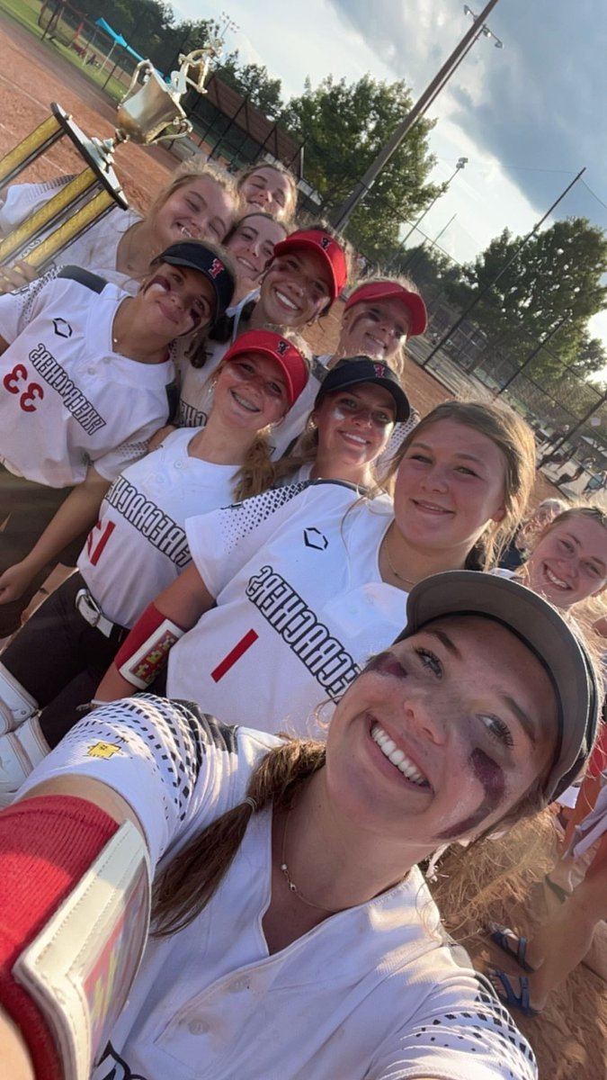 Lainistewart07's tweet image. Had a great first tournament with @firecrackers26 in Dalton, Georgia!! We went 5-1 this weekend. I batted .500 and had a .588 obp with 5 singles, 2 doubles, 3 walks, and 5 stolen bases. Can’t wait to get back at it in Oxford, Mississippi for the Bombers Invitational!! #FCFF