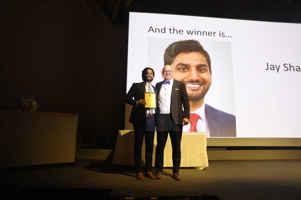 Residency ✅

I graduated from my Internal Medicine Residency! I couldn't have done it without amazing support. I'm honored to receive the Kinsella Award for Outstanding Resident. Cheers to more learning and discovery, with just one graduation left. Next up: Gastroenterology 💩