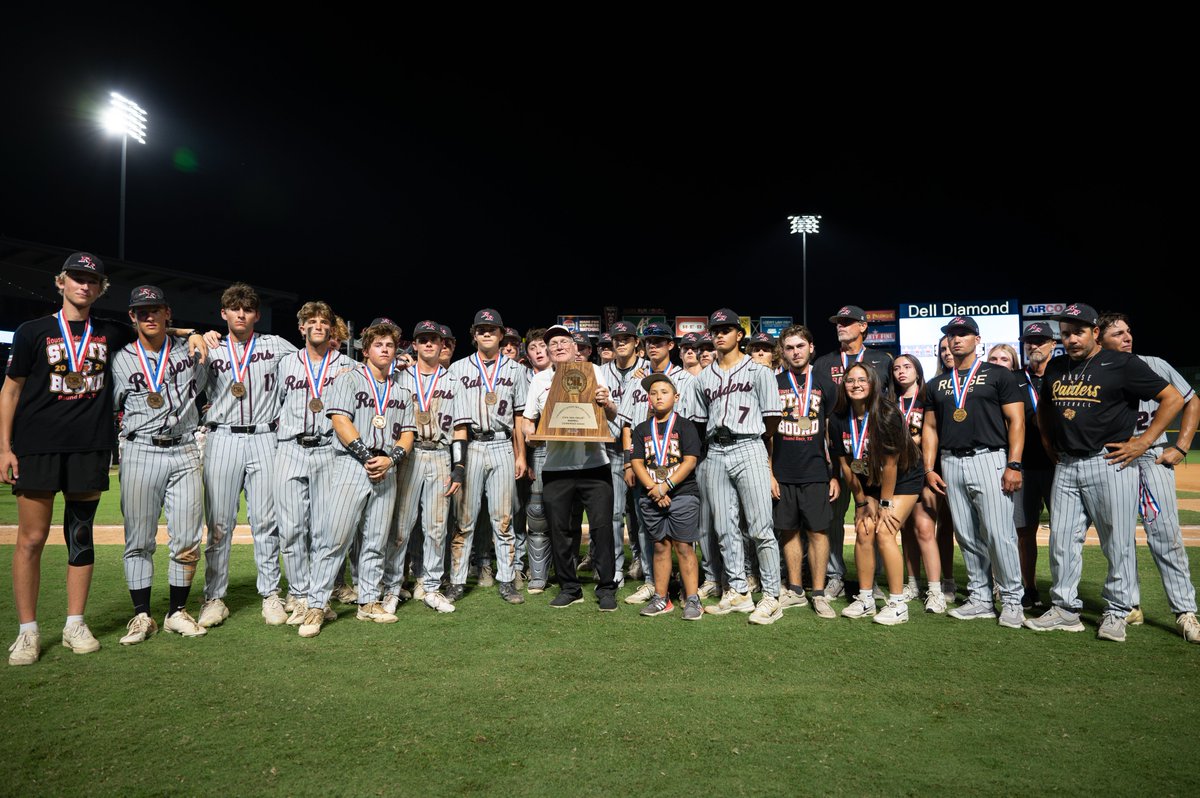 The loss still stings, but we are incredibly proud of the <a href="/RouseHighSchool/">Rouse High School</a> baseball team! ⚾️

<a href="/rouse_baseball/">Rouse High School Baseball</a> played with heart and skill at Thursday's <a href="/uiltexas/">Texas UIL</a> State Semifinal game, wrapping up a fantastic season.

📸 bit.ly/3KCyRA4

#NoPlaceLikeLISD