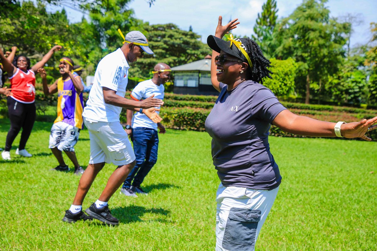 ASOU_Official's tweet image. Building strong teams thru; teamwork, strategic planning, problem solving, effective communication, conflict resolution, &amp;amp; cerebrating the wins &amp;amp; lows together. We are stronger together! #ASOUunited #ASOUfunday #Toolsdown #Reset